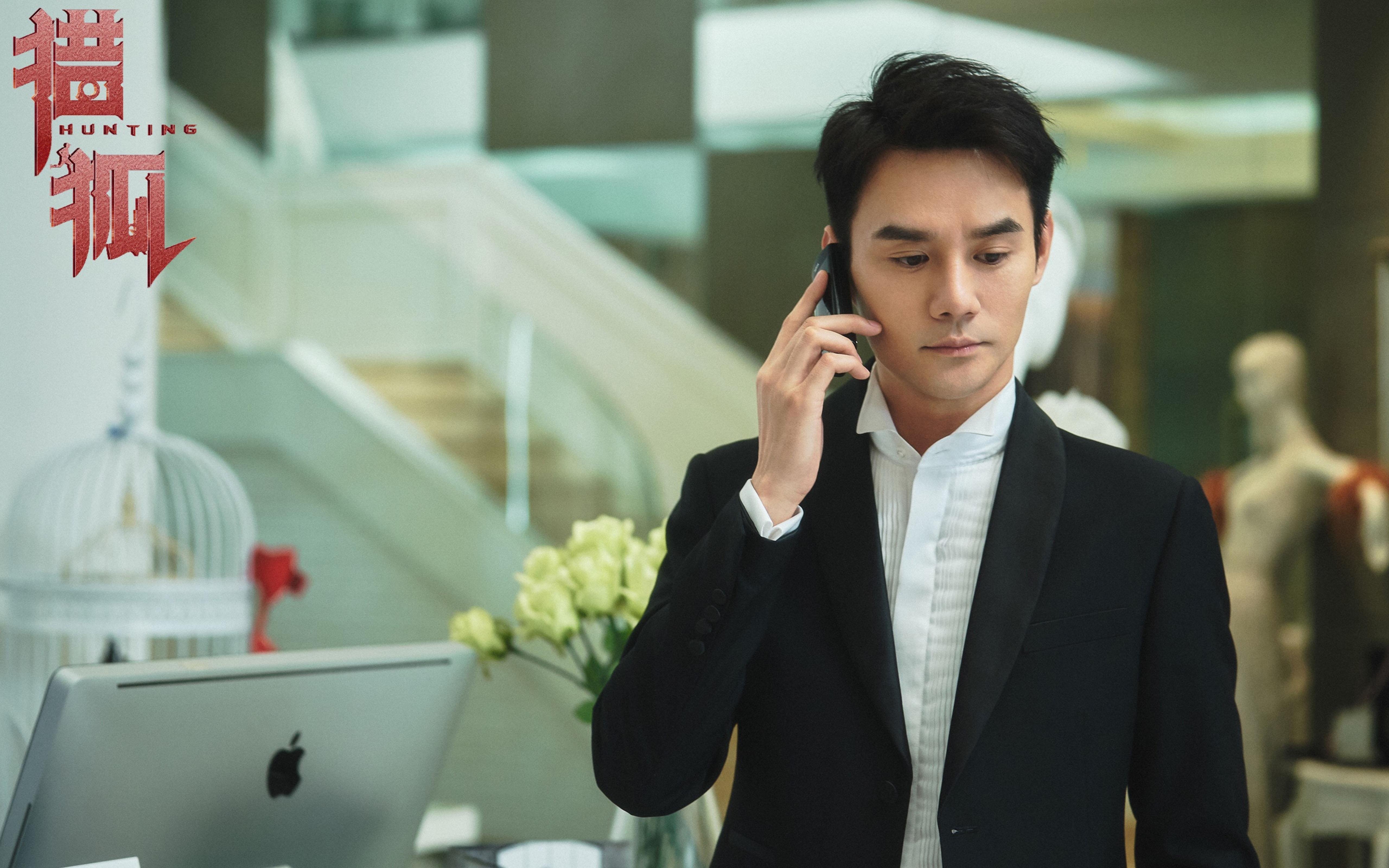 “简阳文体中心篮球赛:明星球员点燃观众激情”