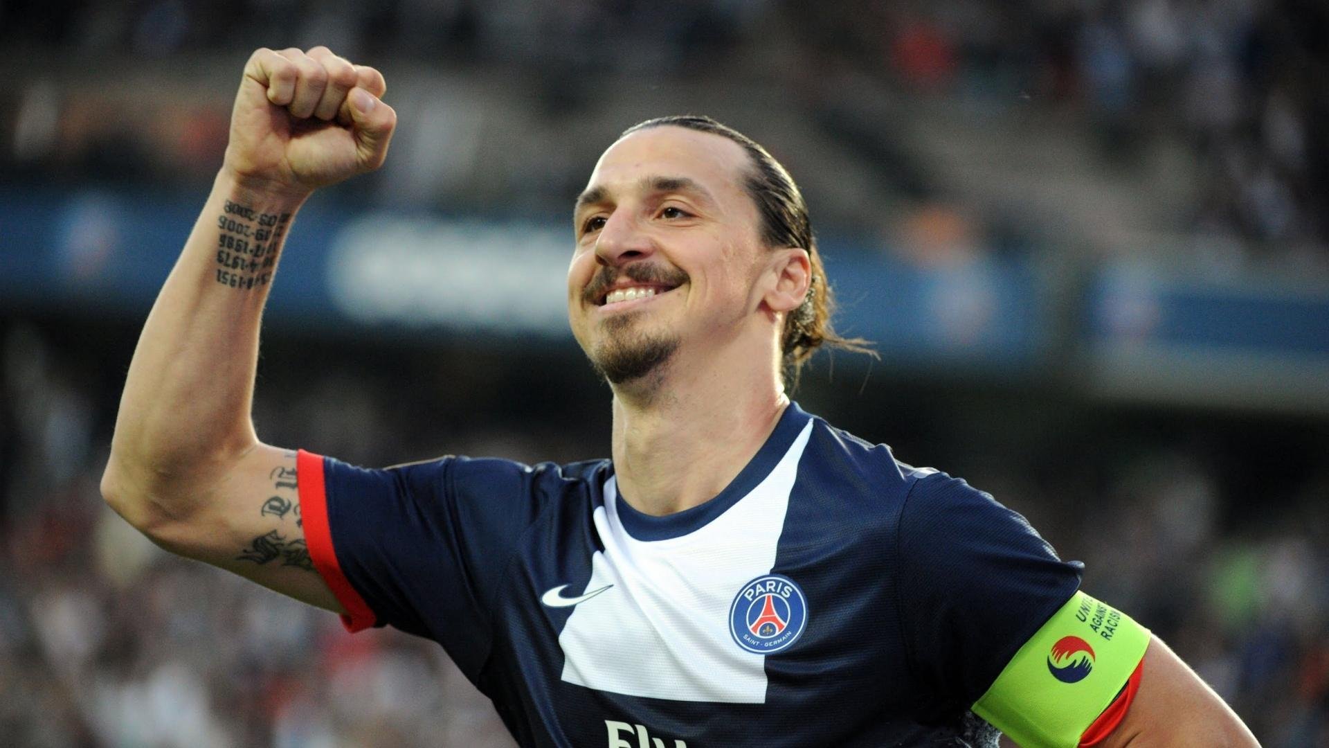 泰国羽毛球大师赛：何冰娇逆转夺冠，泰国羽毛球名将